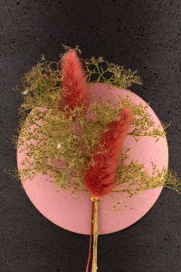 Florales Schmuckelement Laguros auf Meerschaum Plakette Rosgold