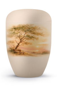Urne creme Edition Horizon Aufdruck Bank unter Baum